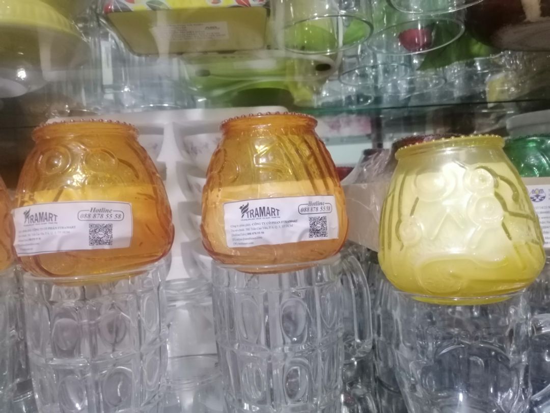 Shop ơi e mua màu vàng sao giao màu cam cho e zạy shop