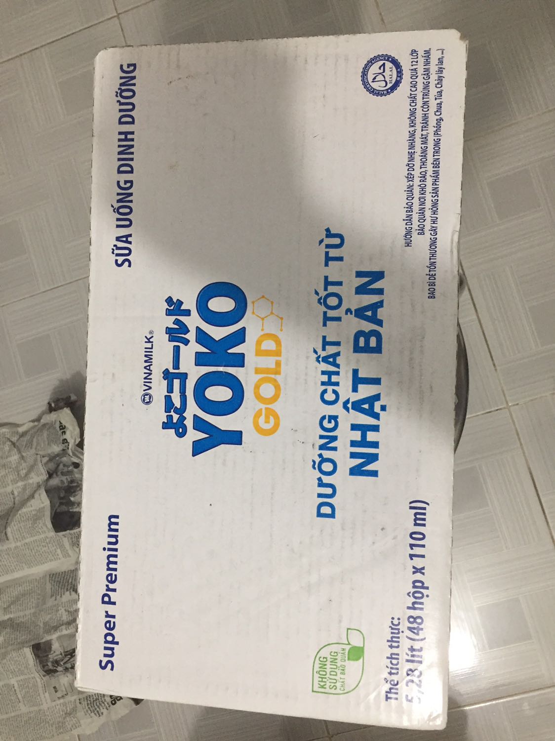 Mua 1 thùng sữa bột pha sẵn Yoko Gold 110ml cho bé được tặng 1 gối ôm khủng long. Đóng gói cẩn thận giao về tỉnh cũng chỉ 2 ngày. Rất hài lòng luôn, sẽ tiếp tục ủng hộ tiki
Sữa vị nhạt thanh bé nhà mình rất thích, cứ tu tu cả ngày. Trộm vía bé đi vệ sinh ăn dặm và đi vệ sinh đều đặn Mua 1 thùng sữa bột pha sẵn Yoko Gold 110ml cho bé được tặng 1 gối ôm khủng long. Đóng gói cẩn thận giao về tỉnh cũng chỉ 2 ngày. Rất hài lòng luôn, sẽ tiếp tục ủng hộ tiki
Sữa vị nhạt thanh bé nhà mình rất thích, cứ tu tu cả ngày. Trộm vía bé đi vệ sinh ăn dặm và đi vệ sinh đều đặn