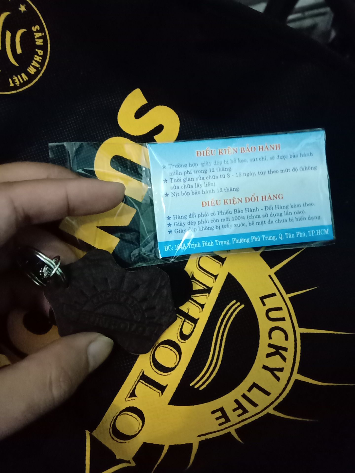 mọi người nhìn rồi tự hiểu. chắc mình mua đầu tiên, OK shop, thanks tiki