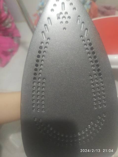 Bàn là chảy nước ở dưới đế .đèn 2s tắt