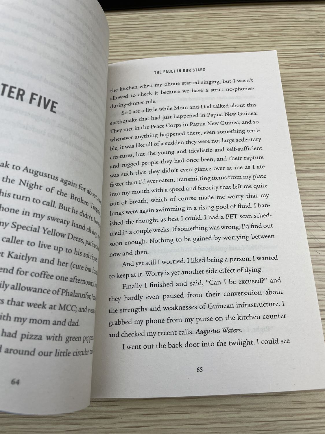 Tiki giao hàng siêu nha, Fahasa gói hàng thì siêu cẩn thận.
Nội dung sách thì không cần bàn nữa. Đáng mua nhé