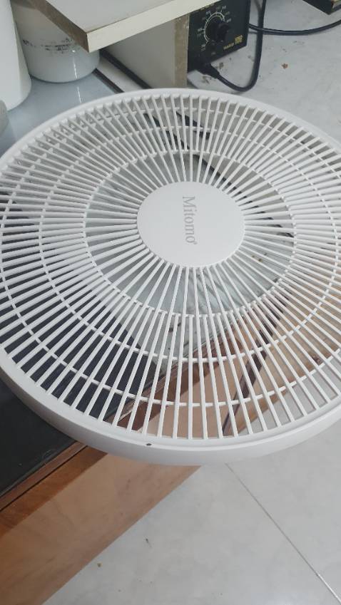 Thiếu ốc giữ lồng và thân quạt