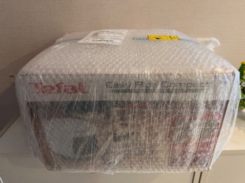 Tiki giao nồi cơm điện rất nhanh! Nồi đóng gói rất chắc, đảm bảo chất lượng nhận và cơm nấu rất ngon!