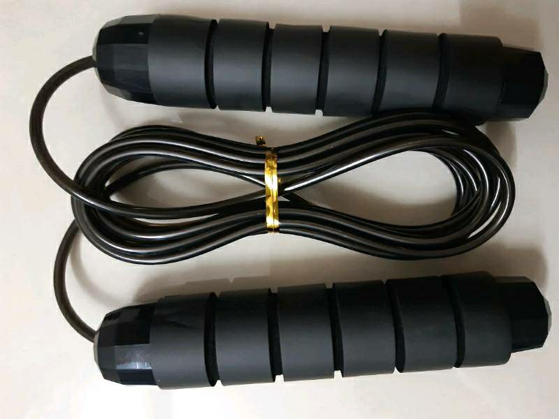 Shop giao nhanh. dây nhìn bền, nhảy cũng rất thích, chắn chắn, căn chỉnh đưocj dây, ng lớn hay bé đều nhảy đc. rất tiện