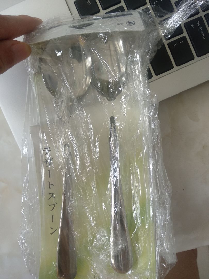 Đặt 2 cái nĩa, shop giao 2 cái muỗng. Chán