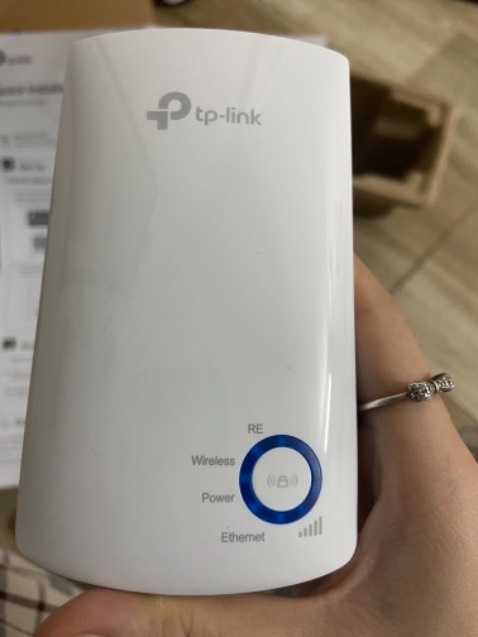 Shop giao nhanh. Có sự cải thiện tín hiệu wifi.
Tuy nhiên nếu kết nối 2 thiết bị trở lên thì bị yếu không xài được nhe. Cân nhắc nha