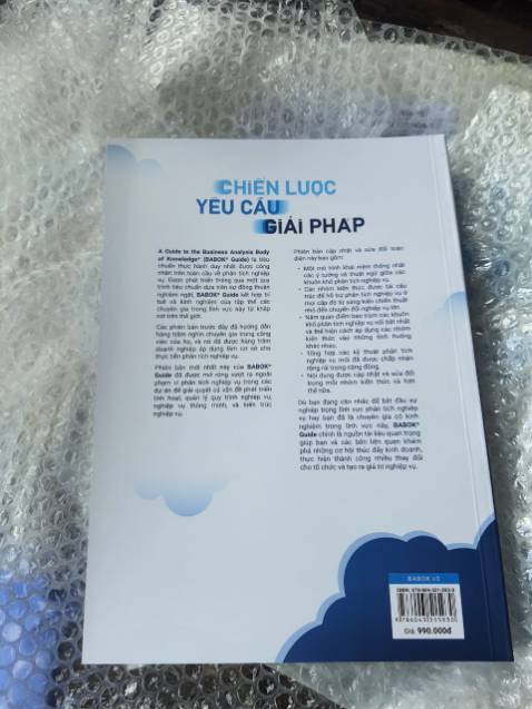 Sách rất đẹp. Dịch hợp lý và hay. 
Góp ý là nên có bìa trong suốt bảo vệ sách để tránh dơ trong quá trình sử dụng.