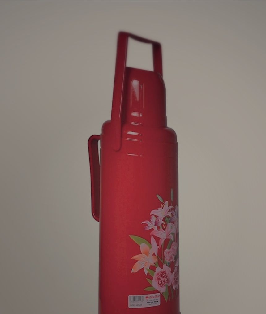 Đầu năm mình chọn màu đỏ cho may mắn. Phích nước đẹp và chắc chắn, màu sắc tươi tắn. Giao hàng nhanh.