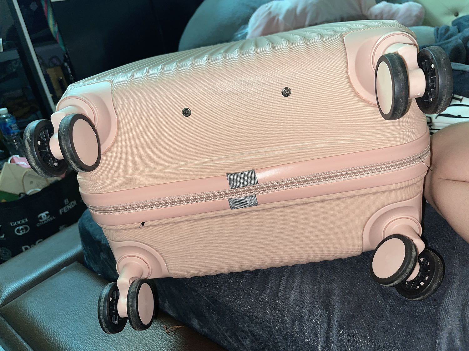 Vali đẹp , bánh xe hơi dơ nha shop