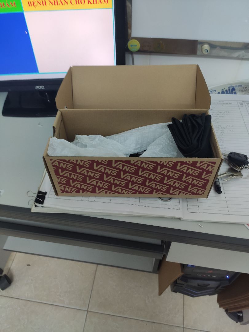 giày đẹp
cơ mà đeo size 40,5 hơi nhỏ chân
 k biết tiki có hỗ trợ đổi size không?? giày đẹp
cơ mà đeo size 40,5 hơi nhỏ chân
 k biết tiki có hỗ trợ đổi size không??