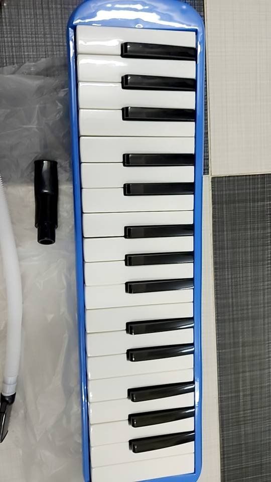 Hàng giao như hình, đẹp, hài lòng với shop, sẽ ủng hộ shop. Se mua lại tặng mấy bạn cùng lớp con.