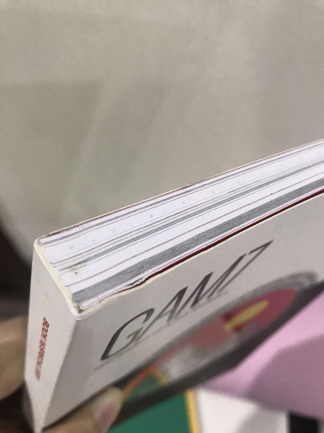 Sách bẩn và cả 4 góc sách đều bị quăn, shipper cứ 5p gọi 2 cuộc nma sách hay và đẹp