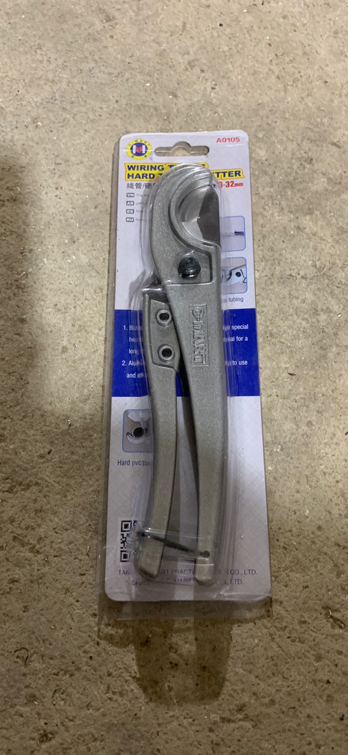 Mua kìm cá sấu mà gửi kìm cắt là sao