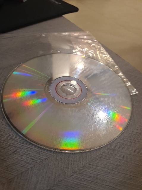 Đĩa lâu quá dính bịnh bóng và không đọc được nữa