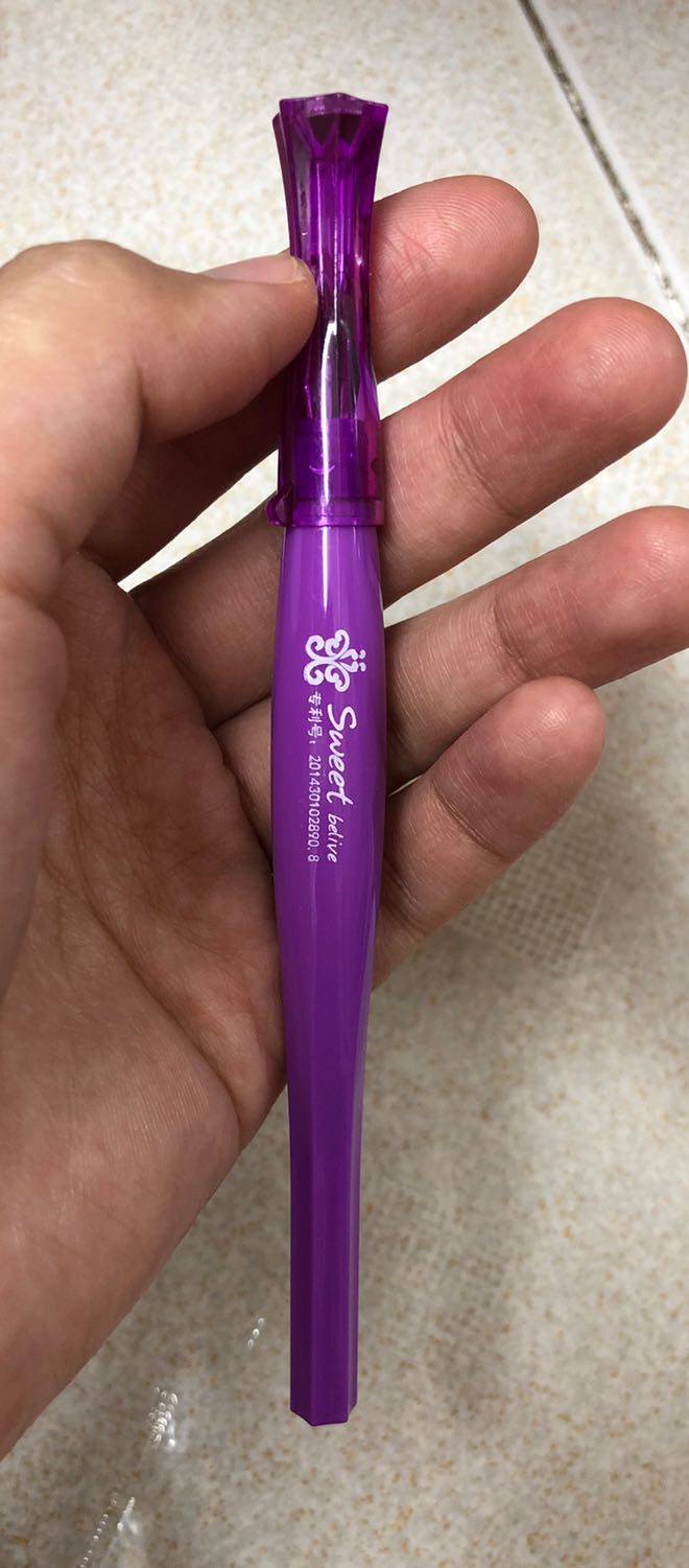 Bút giao nhanh, viết ra mực đều không bị nghẹt. Rất oki nha mn