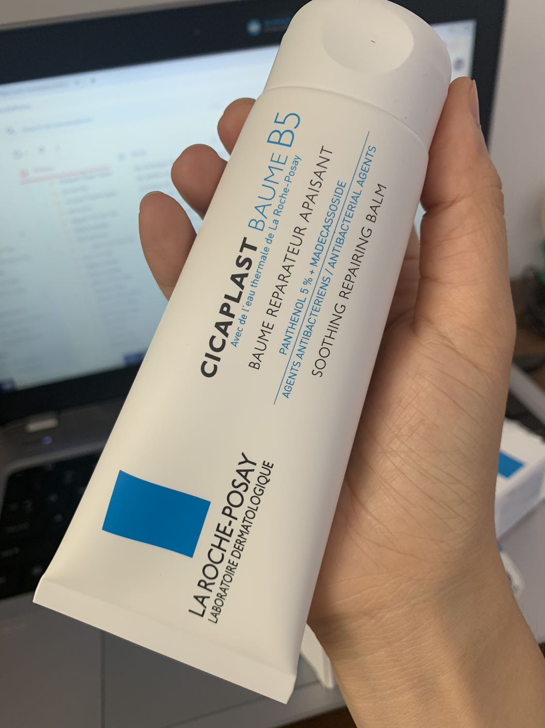 Tiki giao hàng đúng hẹn. Sản phẩm đóng gói kỹ. HSD đến 12/2023. 
Chất lượng sản phẩm thì phải xài mới đánh giá được nhưng đọc review ổn và cũng được bạn bè giới thiệu xài