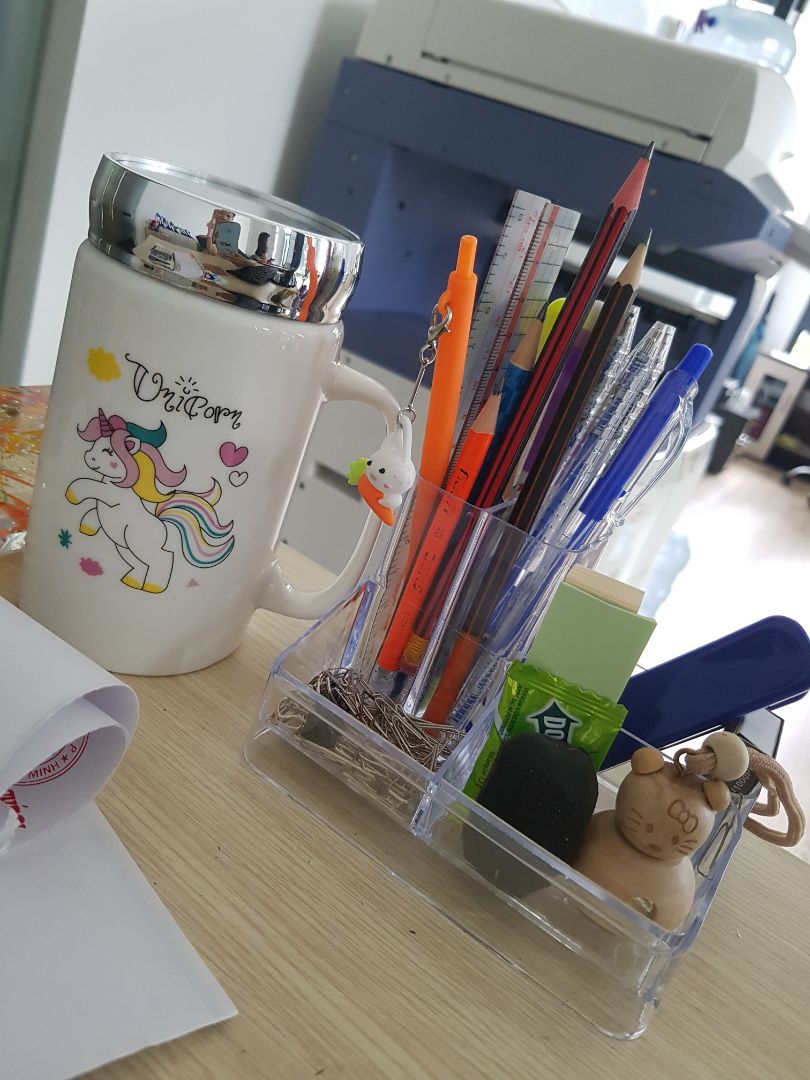 nhìn nhỏ gọn, để bàn rất tiện ?