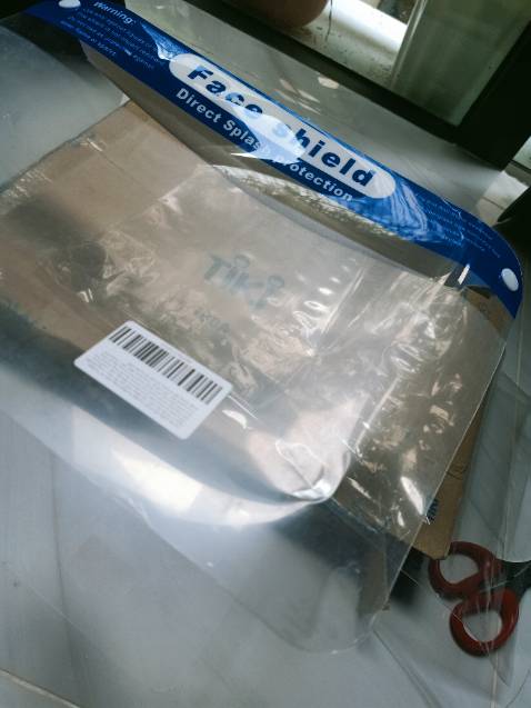 Nhìn như đồ cũ, có nếp gấp