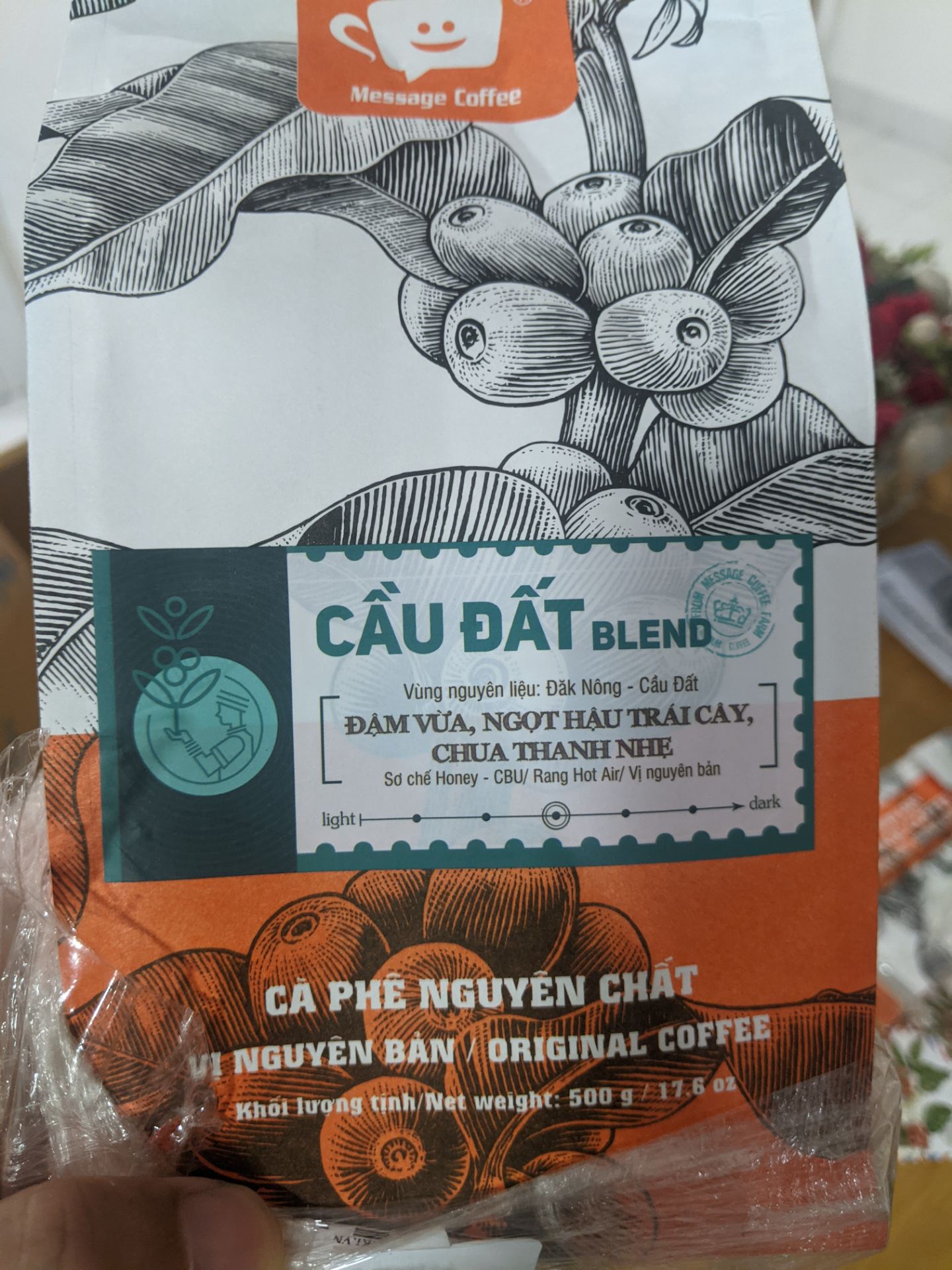 Daddy love this coffee, friends love this coffee, everyone who drinks this coffee loves it. Without a doubt some of the best specialty coffee here
It's simple: this is the best coffee I have ever tasted. I'm a coffee connoisseur so that I know what I love (blend around 70% Robusta & 30% Arabica). It's smooth and low-acid, but also very tasty and satisfying. More specially, this is the cutest coffee shop owner I've ever known, haha! ?