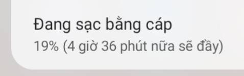 Sạc chậm ko phải sạc nhanh. Sạc 30ph mà chỉ tăng được 12% pin. Và báo hơn 4 tiếng nữa mới đầy.