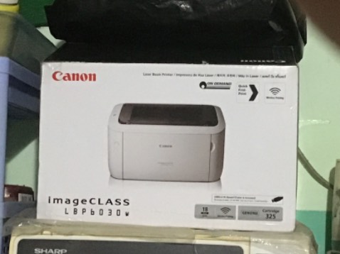 máy in có wifi tiện lợi, khởi động in nhanh. bị trôi bảo hành khoảng 1,5 tháng. bảo hành lbm