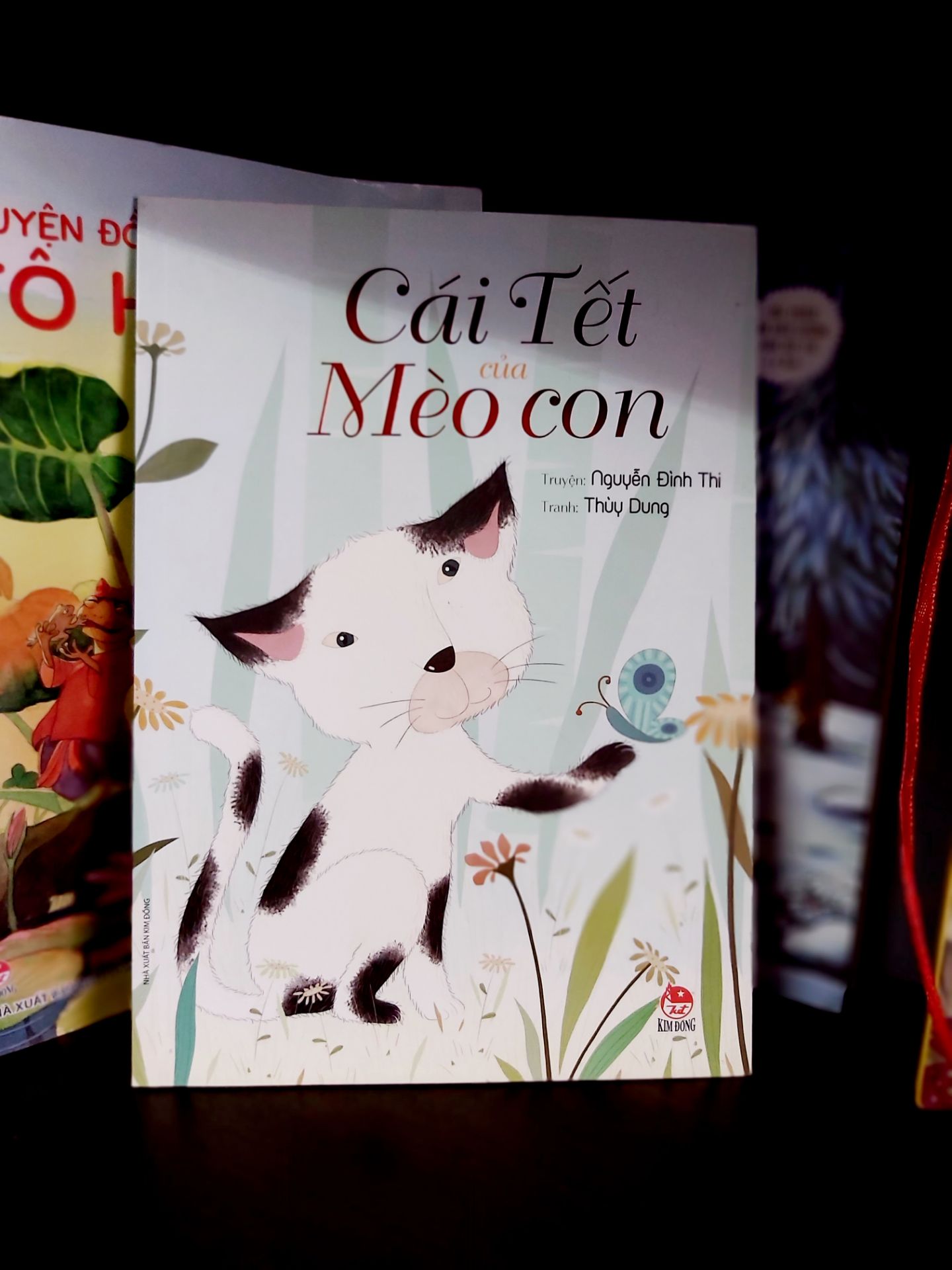 Sách của NXB Kim Đồng luôn là lựa chọn của mình. Nội dung đơn giản và ý nghĩa. Sách thiết kế đẹp, nhiều hình minh họa.
Dịch vị Tiki tiện lợi và nhanh gọn. Like & Thanks!