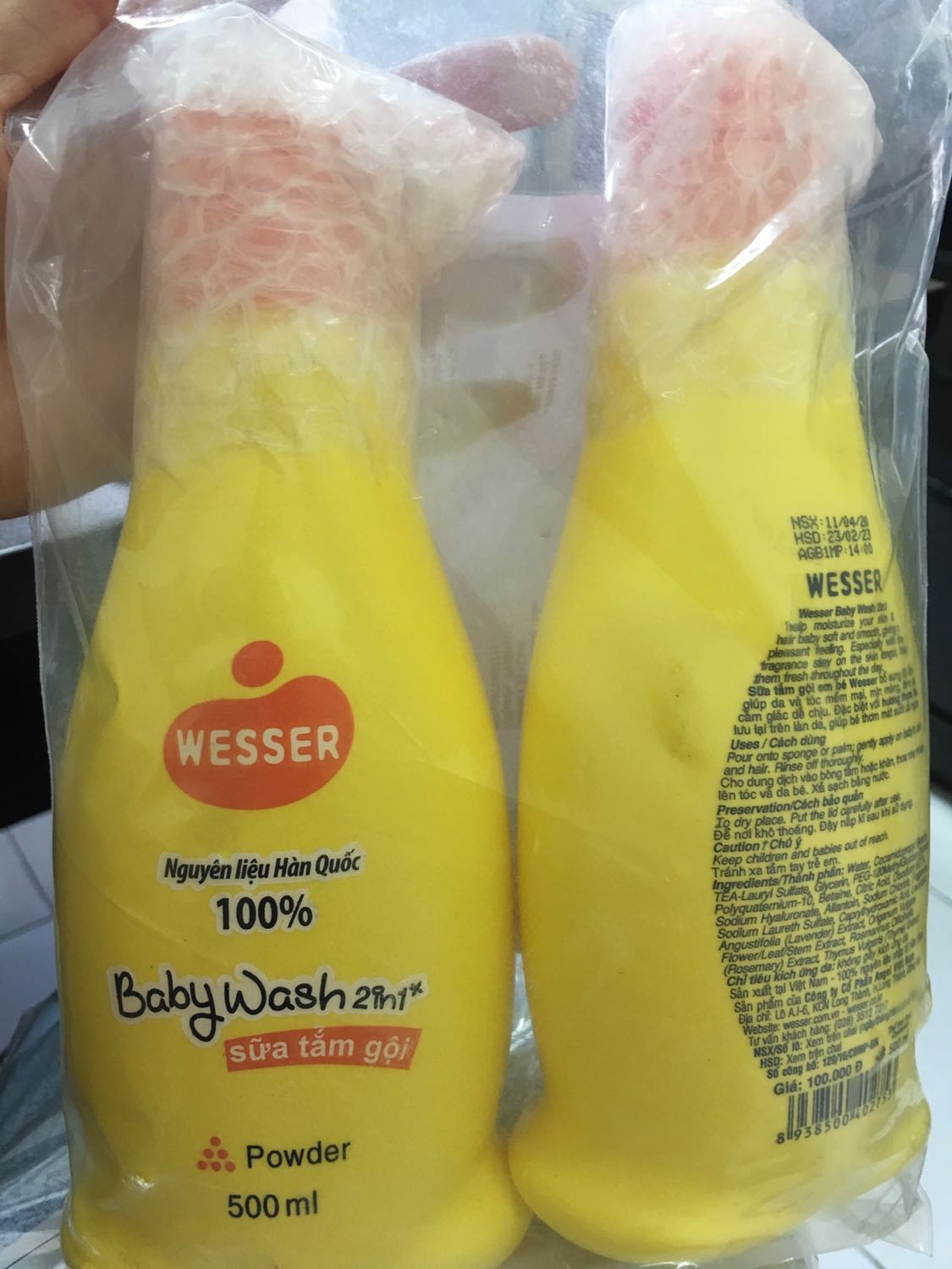 Gói hàng bao kĩ, còn đặt trong túi zip nữa. Mùi thơm y như sữa tắm bebecadum hương đào. Còn loại này là hương phấn nhé mn. Nói chung chất lượng ok mùi thơm dịu dễ chịu, hàng mới gói đẹp