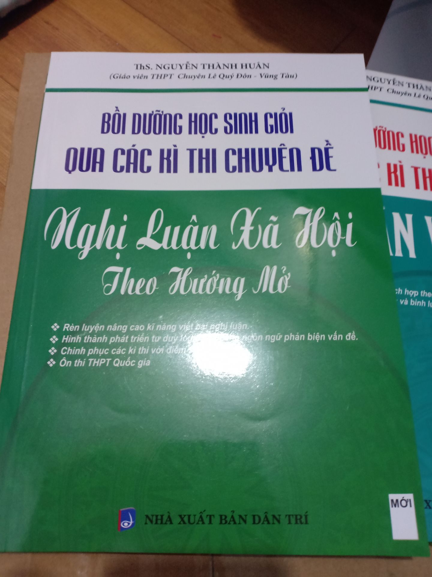 giao hàng nhanh, gói hàng chắc đẹp, sách hay bổ ích, rất đáng tiền