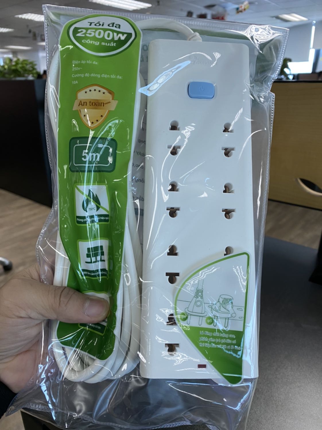 Hàng mới, dùng rất thích, mới dùng nhưng cắm ra cắm vào rất ưng. Sẽ ủng hộ shop.