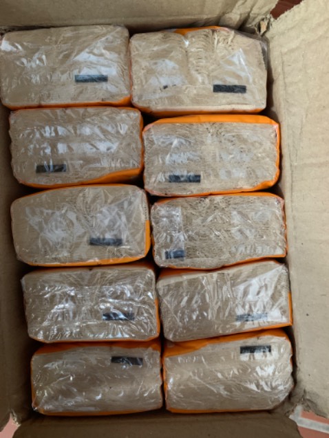 Giấy ăn chất lượng kém nhàu nát không đúng như quảng cáo của công ty thật là buồn khi mở thùng dùng thử không hài lòng với sản phẩm