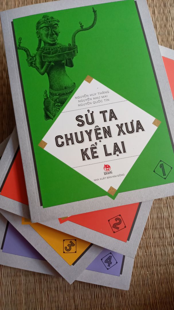 Sách vô cùng đẹp, tiki giao hàng rất nhanh, mới đặt tối qua là sáng hôm sau có hàng rồi. Lần đầu mua được hàng ko bị lỗi và chất lượng như vậy em vô cùng ưng ý.