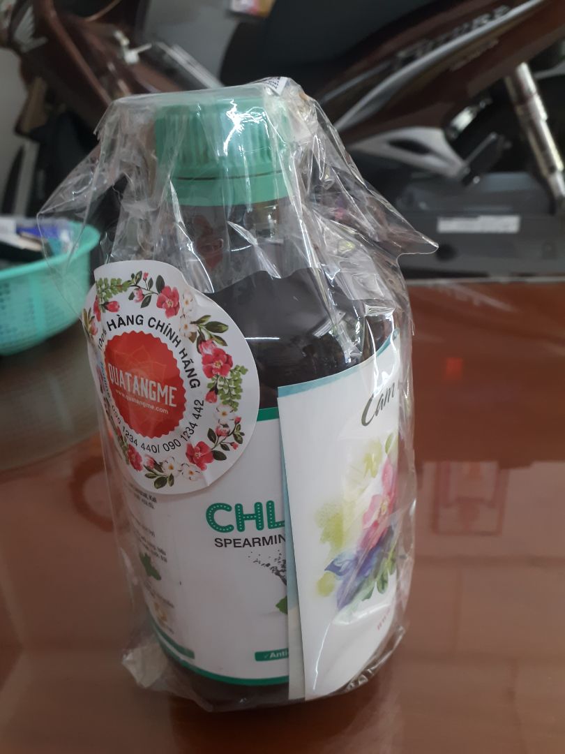 Hàng chuẩn, đóng gói cẩn thận và rất đẹp, có dán thông tin tiếng Việt đúng chuẩn quy định của nhà nước.