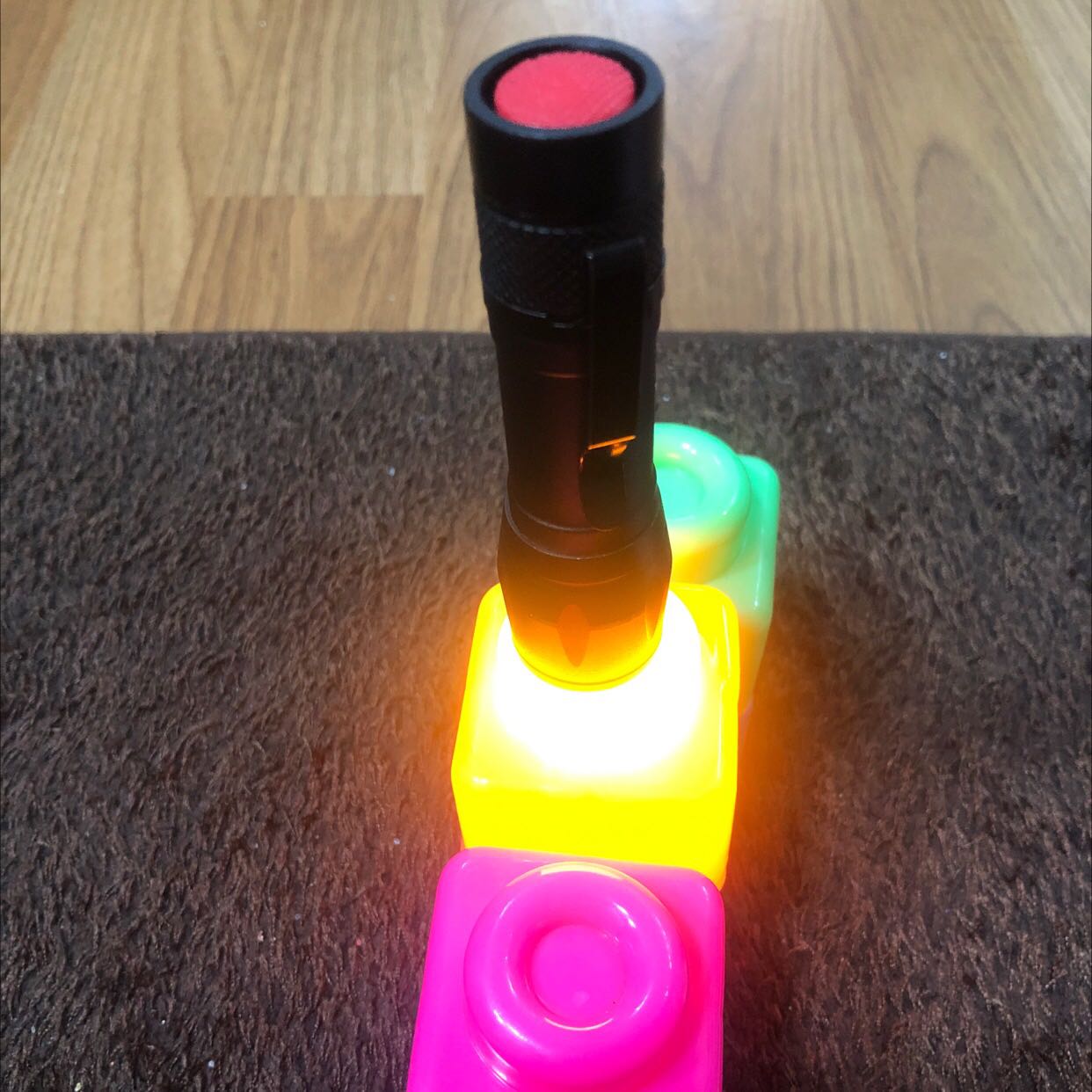 Giao hàng hơi chậm, đang *** chất lượng, sẽ đánh giá thêm sau