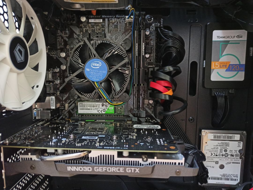 Hàng chính hãng nên không bàn đến chất lượng. CPU vừa tầm giá bình dân. Vấn đề lớn nhất là việc đóng gói vô cùng cẩu thả và sơ sài, hộp móp méo, không đảm bảo có va đập hay không. Tiki đừng vì cắt giảm chi phí mà ảnh hưởng đến trải nghiệm mua hàng.