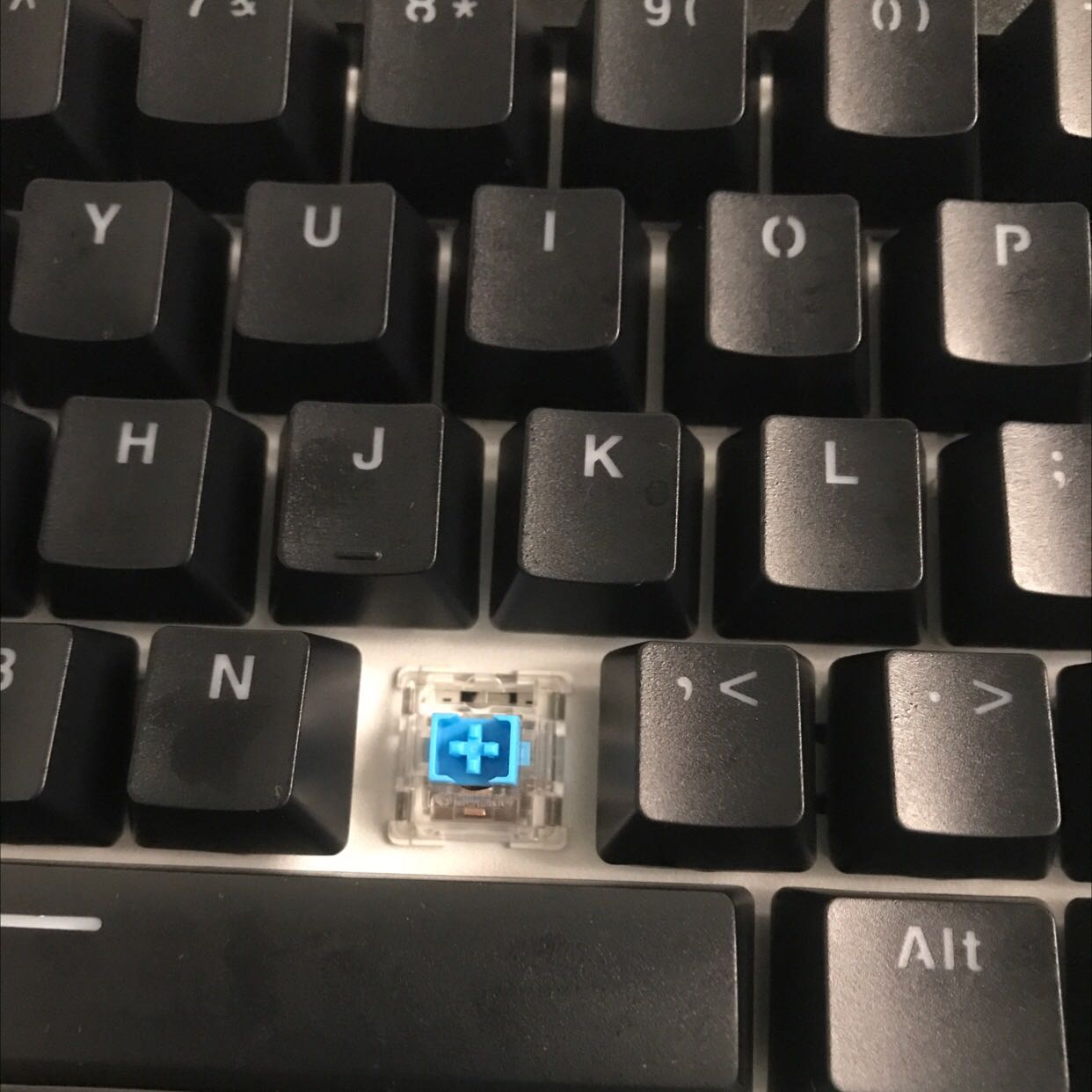 Đặt brown mà giao blue r.