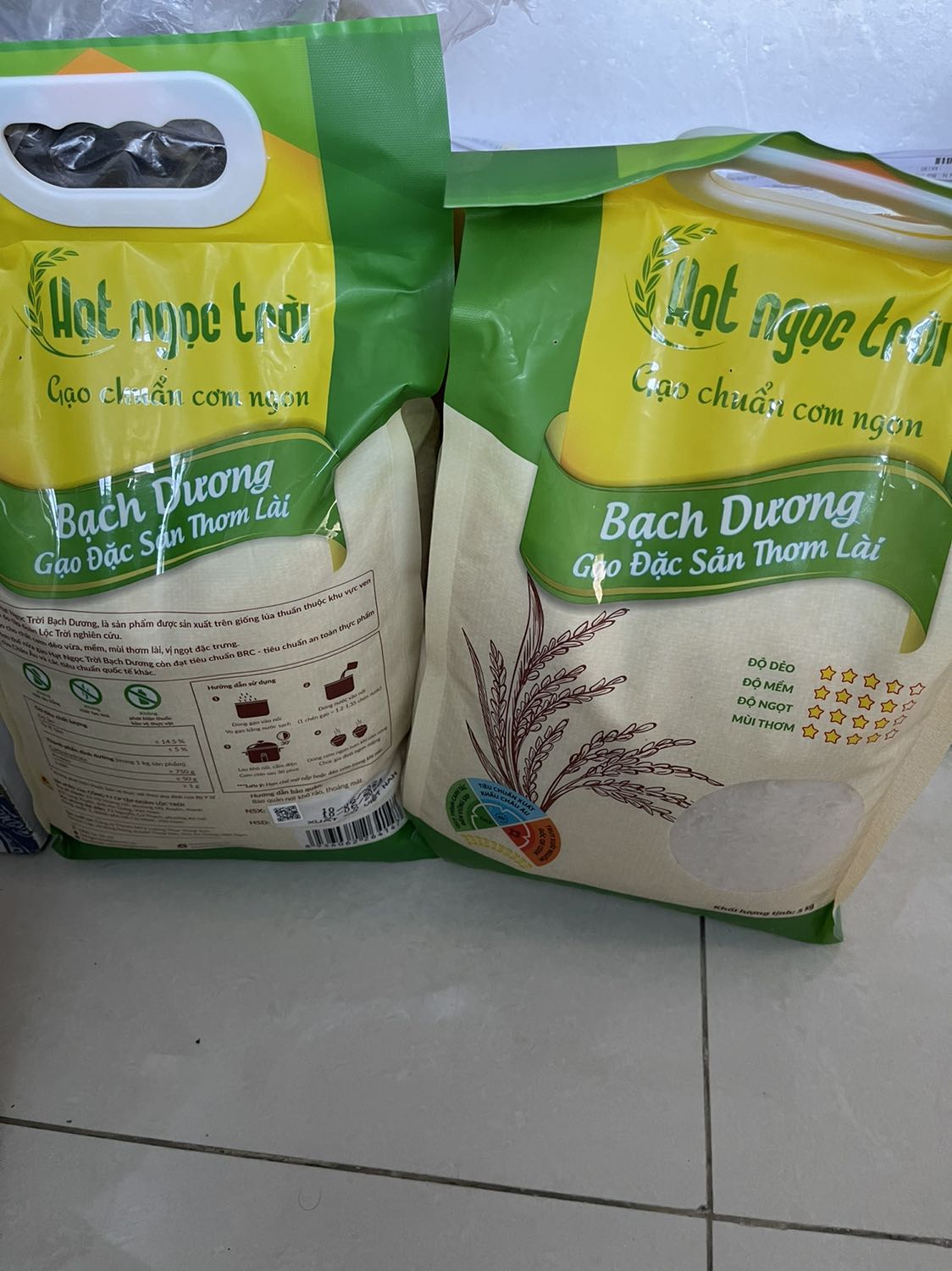 Da nhan duoc hang, do dich benh nen don hang nay giao qua lau, tuy nhien cuoi cung da nhan duoc! Cam on cuoi cung da co gao cho gia dinh. Chuc cho nhung don hang ke tiep se khong gap tro ngai ve mat giao hang nha ban! Da nhan duoc hang, do dich benh nen don hang nay giao qua lau, tuy nhien cuoi cung da nhan duoc! Cam on cuoi cung da co gao cho gia dinh. Chuc cho nhung don hang ke tiep se khong gap tro ngai ve mat giao hang nha ban!