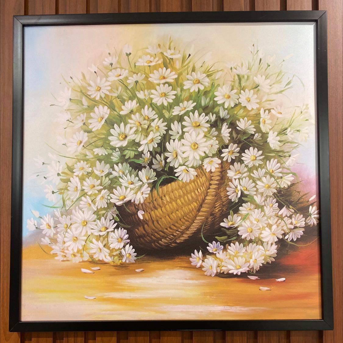 Mình đặt khung nhũ vàng nhưng shop giao khung đen. Tuy nhiên vẫn cho 5 sao vì tranh đẹp và shop gói hàng cẩn thận