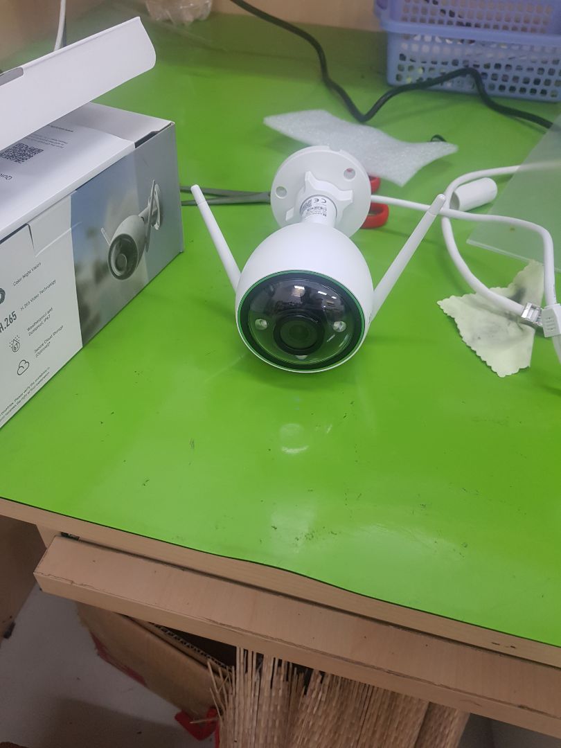 sản phẩm y hình , nhận dạng thông minh , buổi tối có đèn trợ sáng , video có màu , dễ cài đặt , shop giao nhanh