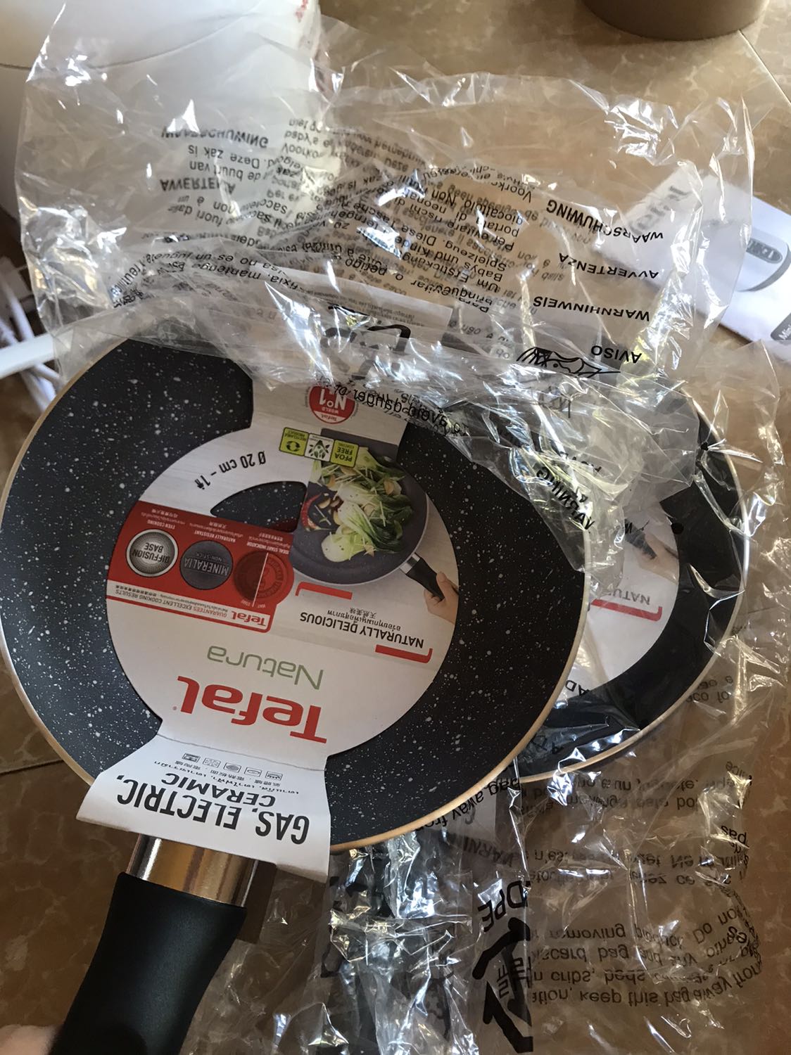 Nhận được hàng hài lòng vs sp,chưa dùng chưa biết chất lượng nhưng khâu đóng gói vs giá cả rất ưng ý,sẽ ủng hộ tiếp