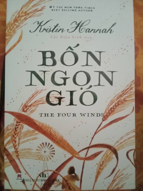sách không được bảo quản tốt lắm ạ:v