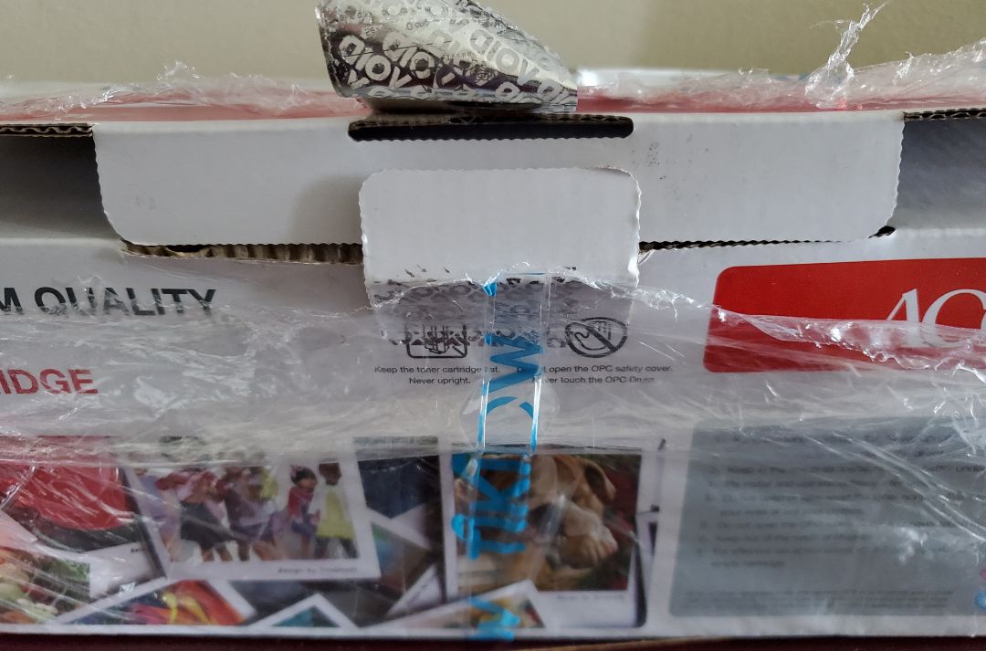 mới sử dụng in 2 tờ nên chưa biết chất lượng thế nào.  máy lúc khởi động kêu có lạo xạo không mượt như hộp mực nguyên gốc đi kèm với máy in.  đóng gói rất kỹ càng & có giấy hướng dẫn lắp đặt.  nói chung tầm giá tiền đó là rẻ, sản phẩm nguyên đai nguyên kiện. đánh giá ban đầu 5 sao. mới sử dụng in 2 tờ nên chưa biết chất lượng thế nào.  máy lúc khởi động kêu có lạo xạo không mượt như hộp mực nguyên gốc đi kèm với máy in.  đóng gói rất kỹ càng & có giấy hướng dẫn lắp đặt.  nói chung tầm giá tiền đó là rẻ, sản phẩm nguyên đai nguyên kiện. đánh giá ban đầu 5 sao.