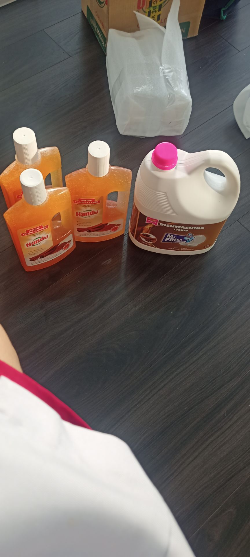 cảm ơn shop giao hàng nhanh, nước rửa chén rất tốt , mùi hương quế dễ chịu , sẽ tiếp tục ủng hộ shop dài dài...