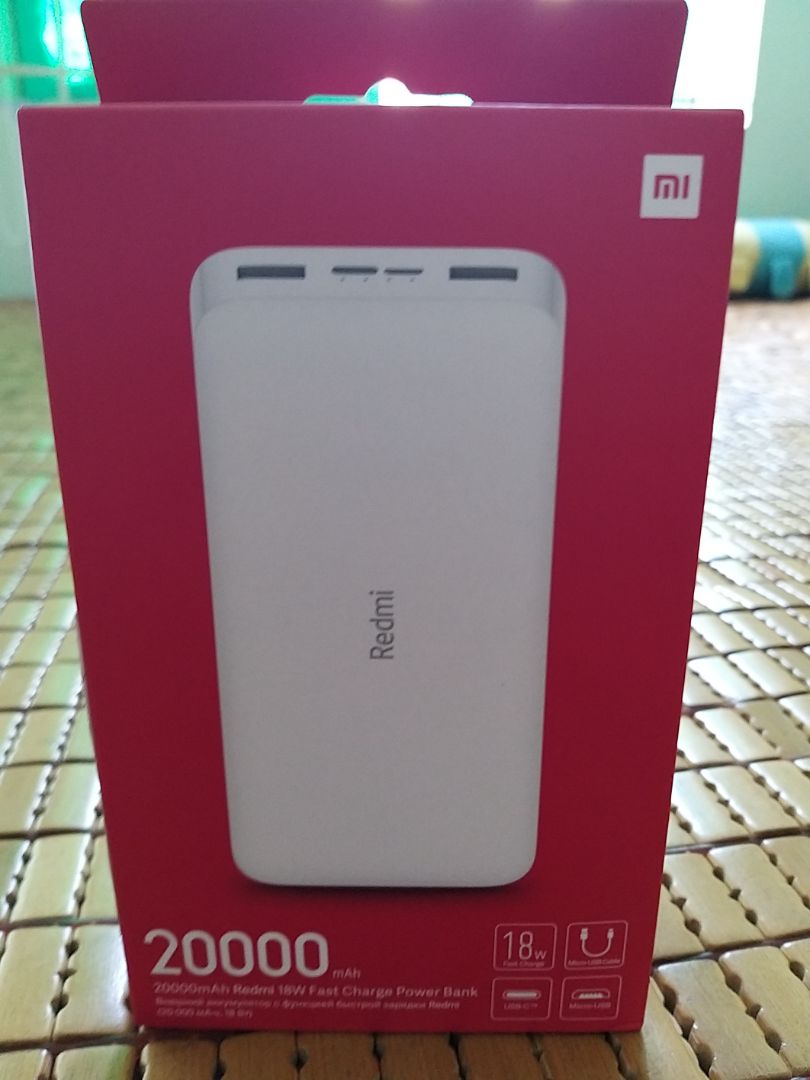 Hàng chính hãng, tem nhãn, mã vạch, code ... đầy đủ, hộp nguyên vẹn có tem niêm phong. Giao hàng nhanh.
chỉ có ghóp ý nhỏ với shop là nên quấn xung quanh hôp nilon chống sốc cho sản phẩm thì tốt hơn, vì hộp đựng của tiki thì to mà pin lại nhỏ, quá trình vận chuyển méo dập hết hộp.
Còn độ bền thì xài 1 thời gian nữa mới biết