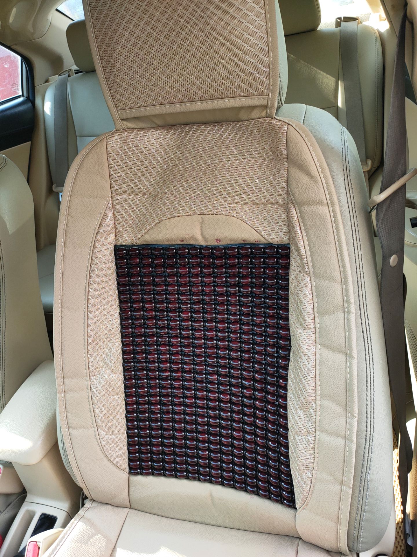 gửi ko đúng mẫu cho m là sao bạn nhỉ.mình mua mầu kem giao cái đen  là thế nào nhỉ.cg ko logo gì cả.liên hệ đổi lại cho m.