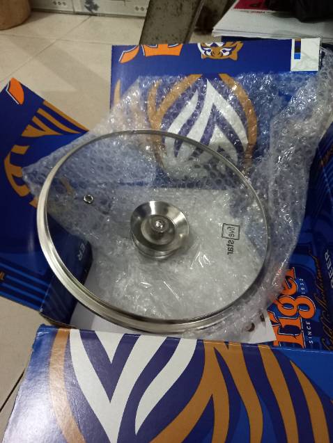 Hàng đẹp, đóng gói cẩn thận. Đây đã là lần thứ 2 mua nắp vung của Shop, nắp chuẩn tốt, vừa vặn.