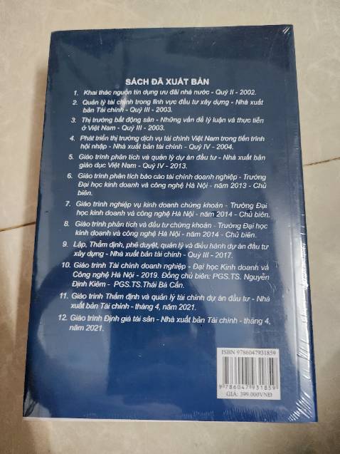 Đóng gói cẩn thận. Sách đẹp, chất lượng tốt