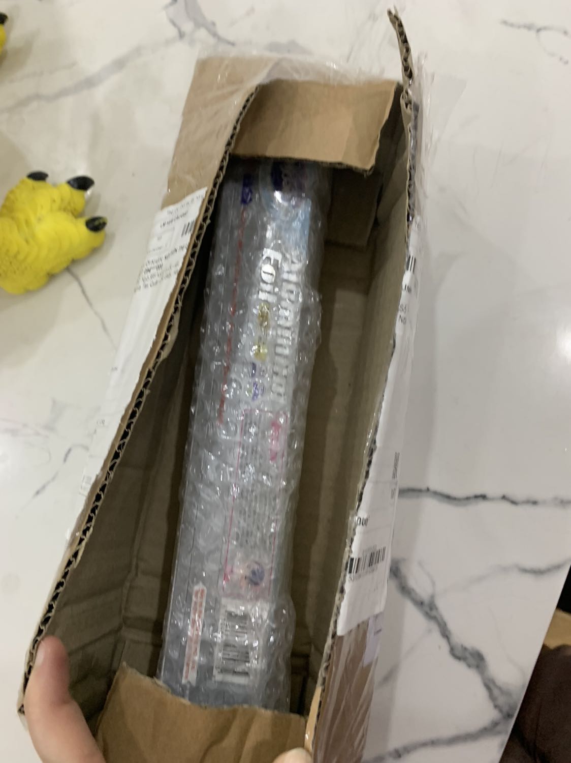 Combo 3 hộp giấy bạc 30cmx14m, hết 140k n khi nhận hàng bên trong chỉ có 1 hộp. Mong Tiki xem xét giao hàng bổ sung giúp!