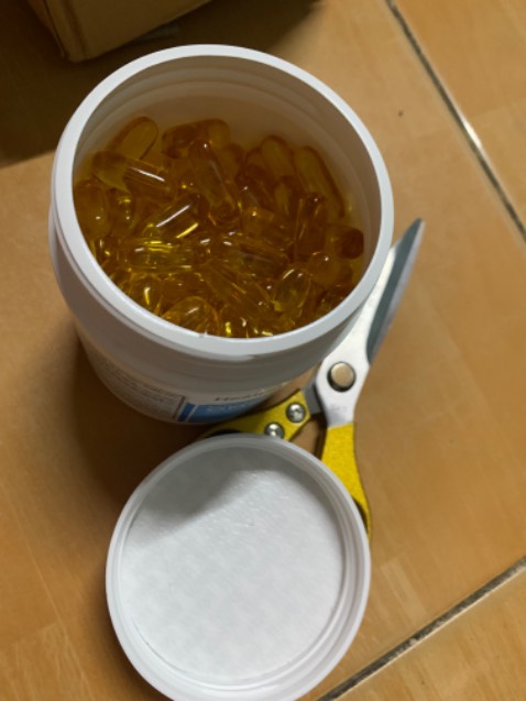 Hàng giao nhanh, a shiper vui vẻ nhiệt tình. Đóng gói hàng cẩn thận, kt ma vạch thì đúng hàng của Úc nhưng mở hộp ra thì lớp niêm phong bên trong cũng bung ra theo nắp hộp, ko biết có phải hàng thật ko nữa.