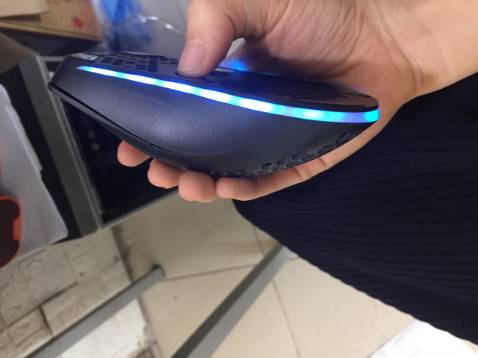 quá chim ưng luôn, không phải nhìn mặt b ắt  hình dong chút nào bởi vì thấy cái hộp là đã thấy sịn xò rồi, chuột dùng sướng tay lắm các bác, đúng là tiền nào của nấy, phê lắm, quang led các kiểu con đà điểu, kiểu dáng đẹp, lạ, cho shop 5 sao vì chất luowngj