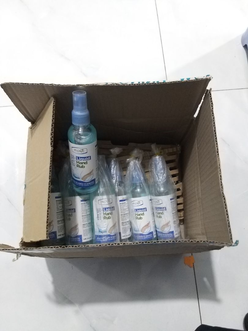 Hàng mẫu mã đẹp đúng như lúc đặt hàng. Bao gói kỹ dến từng chai. Ủng hộ shop